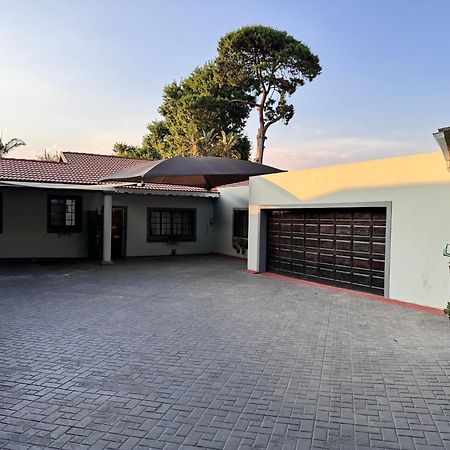Blue Lantern Bed And Breakfast Kempton Park Eksteriør billede