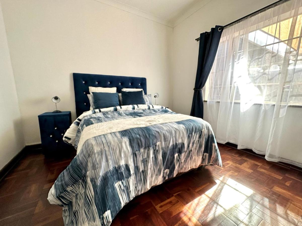 Blue Lantern Bed And Breakfast Kempton Park Eksteriør billede