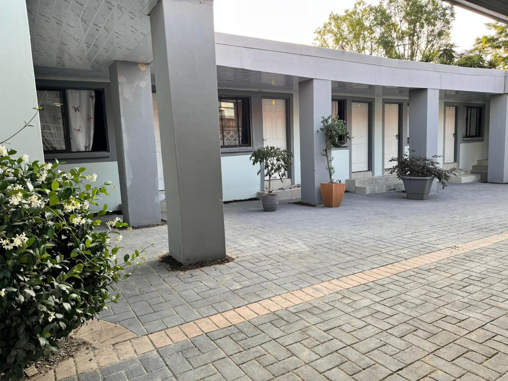 Blue Lantern Bed And Breakfast Kempton Park Eksteriør billede